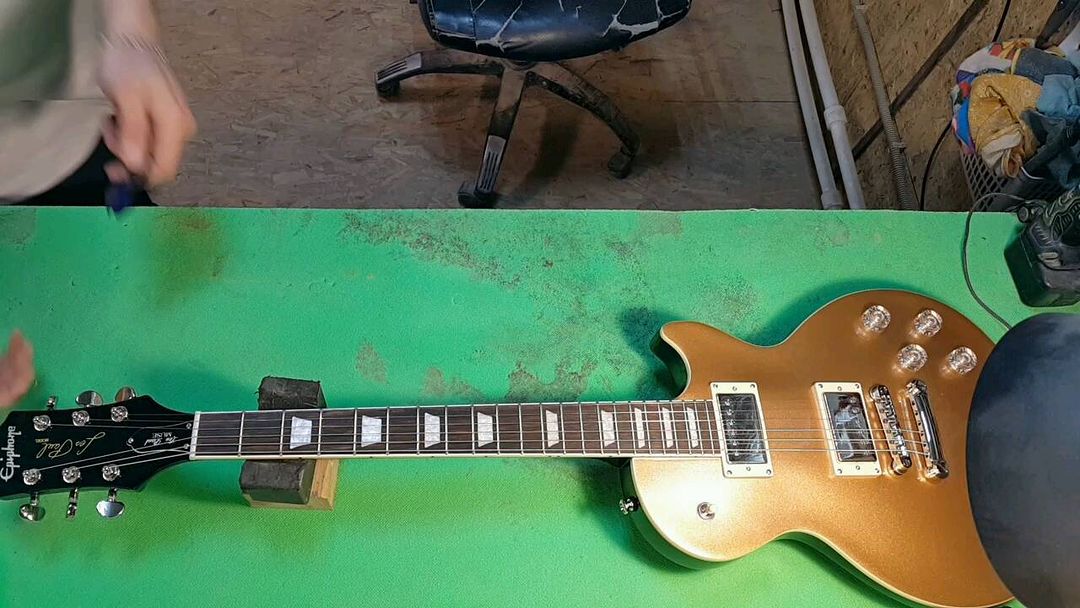 guitaroff.ru в LOOKY. #gibson,#электрогитара,#басгитара,#струны,#струныдуши,#рок,#хардрок,#металл,#ария,#мастер,#ремонтгитар,#карантин,#самоизоляция,#fender,#telecaster,#stratocaster,#lespaul,#handmade,#работакипит,#бридж,#москва,#гитарасвоимируками,#гитарнаямастерская,#гитарныймастер,#гитараснуля,#гитарнаямастерская,#авангард,#elvis,#струны,#ладыдлягитары. Экранировка графитом...