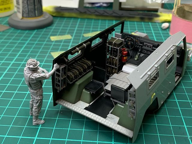 Евгении в LOOKY. #стендовыймоделизм,#scaletank,#scale35,#масштабныемодели,#scalemodel,#scalemodels,#scalemodelsworld,#звездамоделизм,#zvezdamodels,#микродизайн,#газтигр,#газ,#gaztiger. Работа над тигром по...