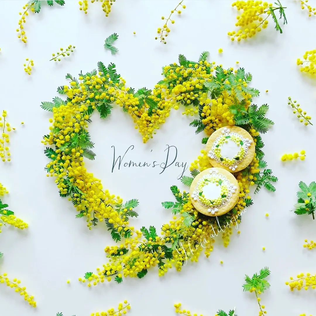 С праздником дорогие девочки😘
Будьте здоровы! Это главное) И всём нам мирное голубое небо над головой) А остальное всё заработаем и всего добьёмся 💪 😎