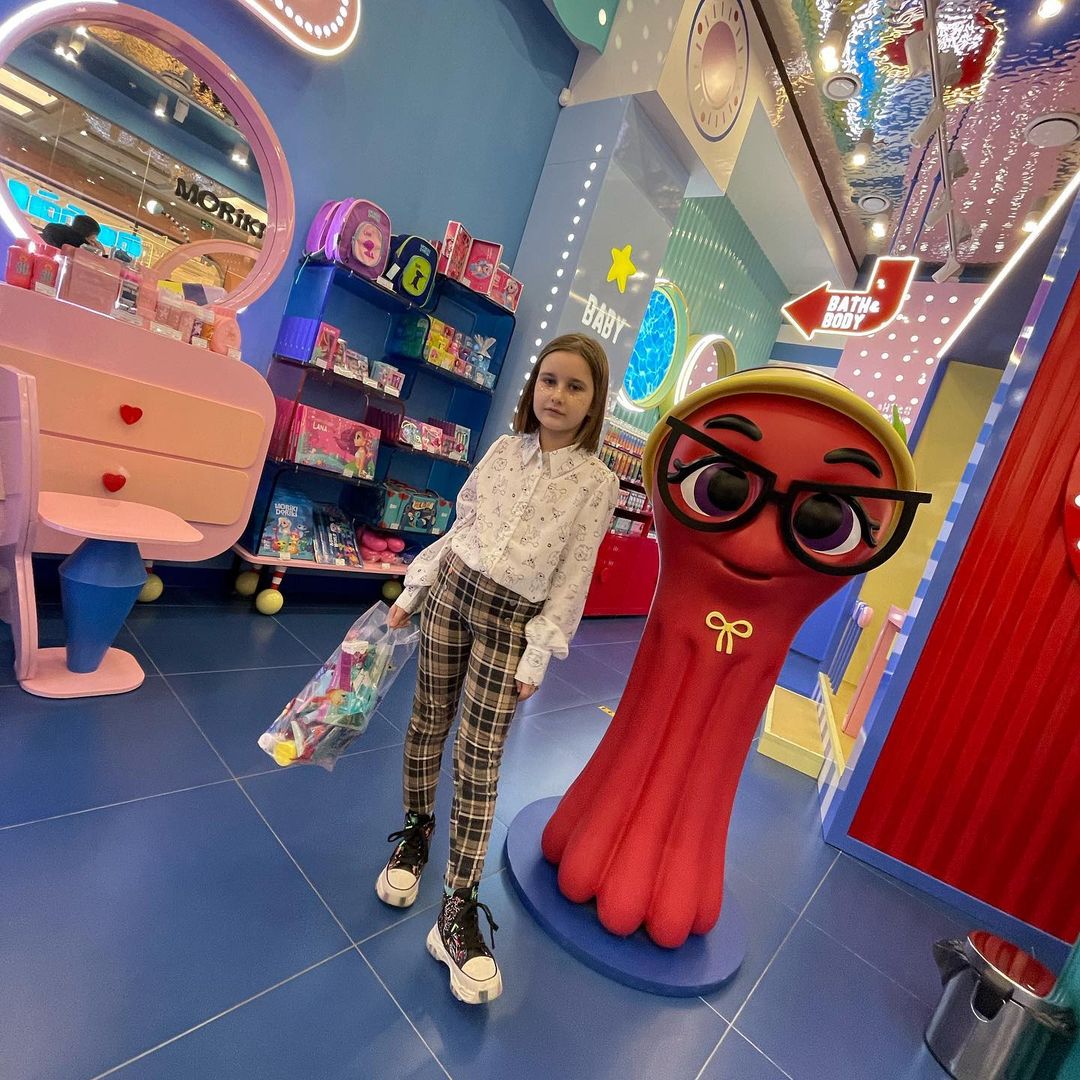 robusto_va в LOOKY — Разговариваем с Мирушкой:
- Мам, говорят там Зара с Эйчем за