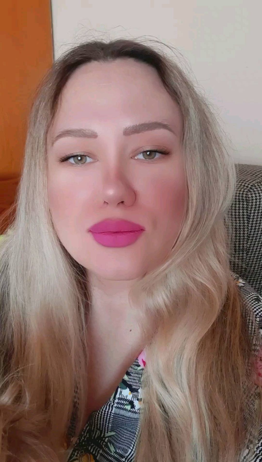 cherryshoklolade в LOOKY. . Притяжение🙄