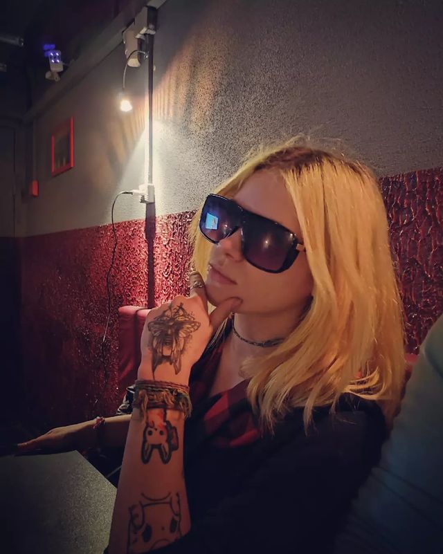 lina.yeager_ в LOOKY. . Профессиональный суе...