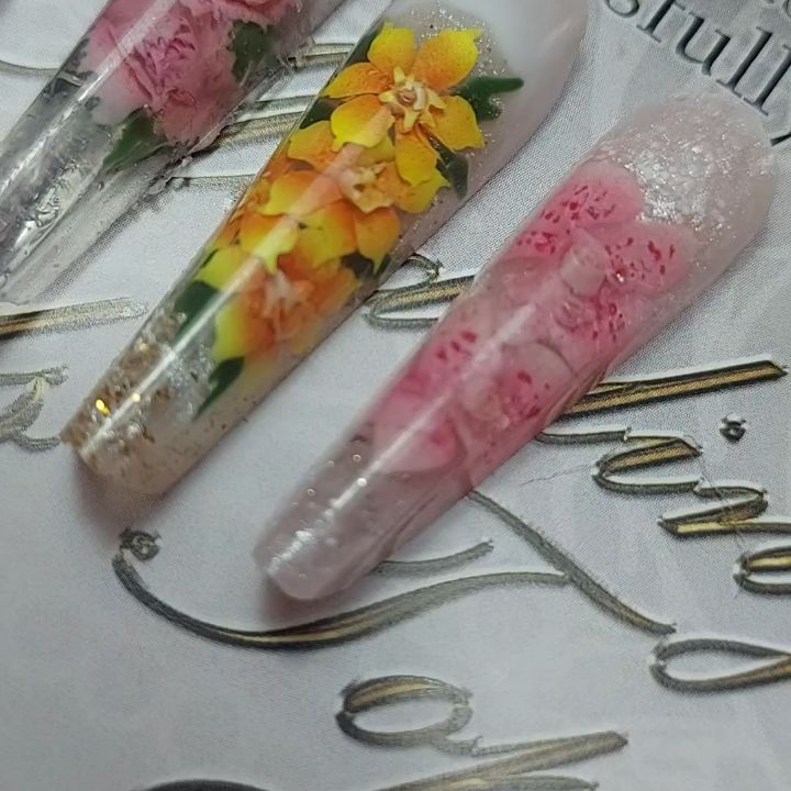 ulitina.nail в LOOKY. #аннаулитинатула,#маникюрвтуле,#смартпедикюрвтуле,#дизайнногтей,#наращиваниеногтей,#укреплениеногтей,#аэрографиянаногтях,#градиентнаногтях,#росписьногтей,#рисункинаногтях,#френч. 😍😍😍😍

#аннаулити...