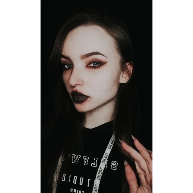 missmarikaforever в LOOKY. #instalove,#instapic,#instafollow,#webstagram,#instasize,#black,#tweegram,#followback,#nice,#awesome,#instacool,#makeup,#intags,#photooftheday,#followme,#repost. Почему нам попадаютс...
