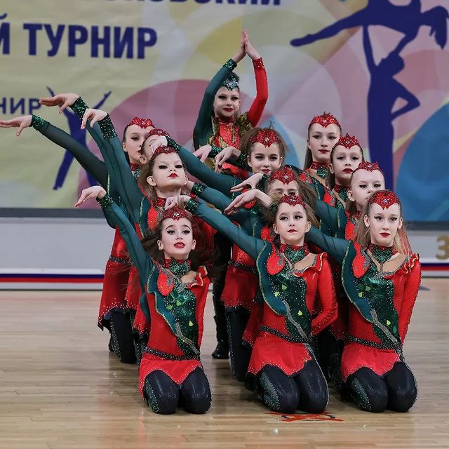 mi_retrato в LOOKY. #акробатическийрокнролл,#спортивныйфотограф,#спортивноефото,#спорт,#танцы,#рокнроллэтоспорт,#dance,#dancefoto,#mosfarr,#ftsarr,#соревнования,#российскийспорт,#acrobaticrocknroll,#formationgirls,#формейшндевушки,#формейшн. Змей почитали в рели...