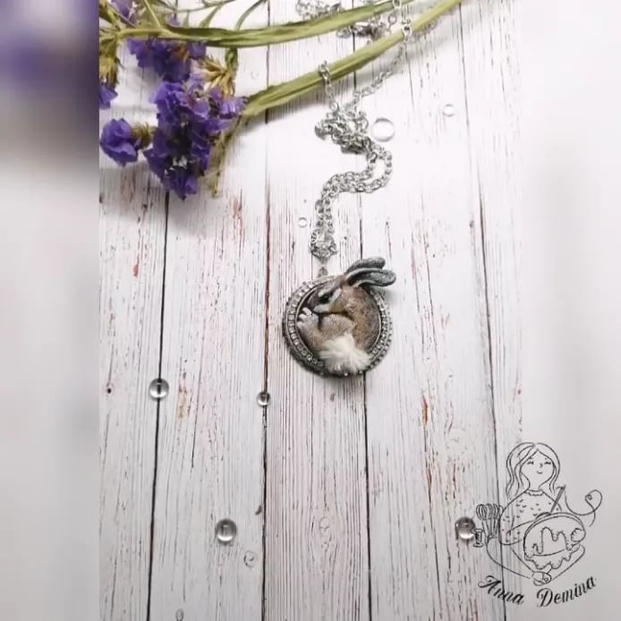 annademina1985 в LOOKY. #моиручкизлаторучки,#рукоделие,#ручнаяработа,#вышивка,#зайка,#медальон,#handmade,#embroidery,#ff_онлайн_мк,#роспись,#росписьпоткани. Всем добрый день 🤗!...