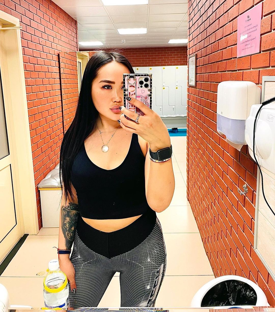 viktoriya_madueva777 в LOOKY — Боже как я давно не ходила в зал😅Немного стыдно 🙈 
Надо по
