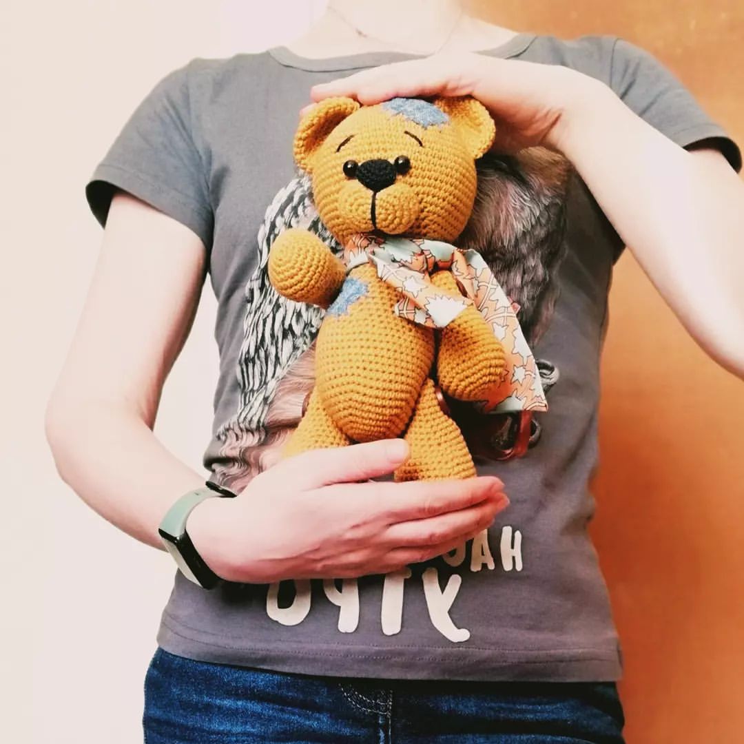 Он такой  тискательный!
#amigurumibear #amigurumi #амигуруми  # медвежонок #игрушкикрючком #handmadewithlove #ручная работа