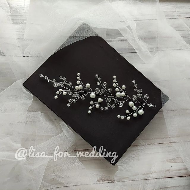 lisa_for_wedding в LOOKY. #украшенияворонеж,#украшенияизхрусталя,#украшенияизкристаллов,#украшениявприческу,#диадемаручнойработы,#диадема,#тиара,#тиарадляневесты,#свадебныйгребень,#прическанасвадьбу,#прическаневесты,#веточкаизхрустальныхбусин,#веточкавприческу,#хрустальныйгребень,#украшениянавыпускной,#нежнаяневеста,#свадебныйнаряд,#свадебноеплатье,#веточкавприческу,#вприческу. Веточка из хрусталя ...
