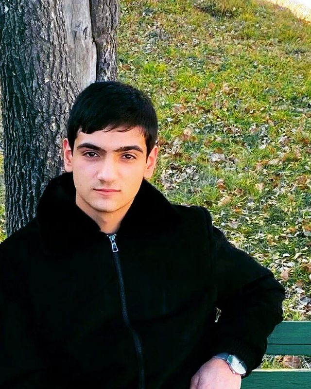 bbezhanovv в LOOKY. . Извините за опоздани...