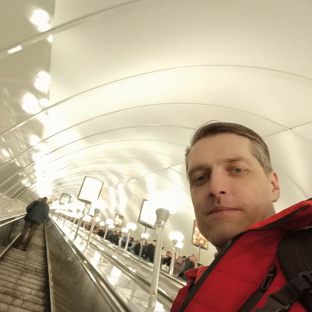 gr3koff in LOOKY. #питер,#метро,#санктпетербург,#подземка,#россия,#эсколатор,#весна. #питер #метро #санкт...
