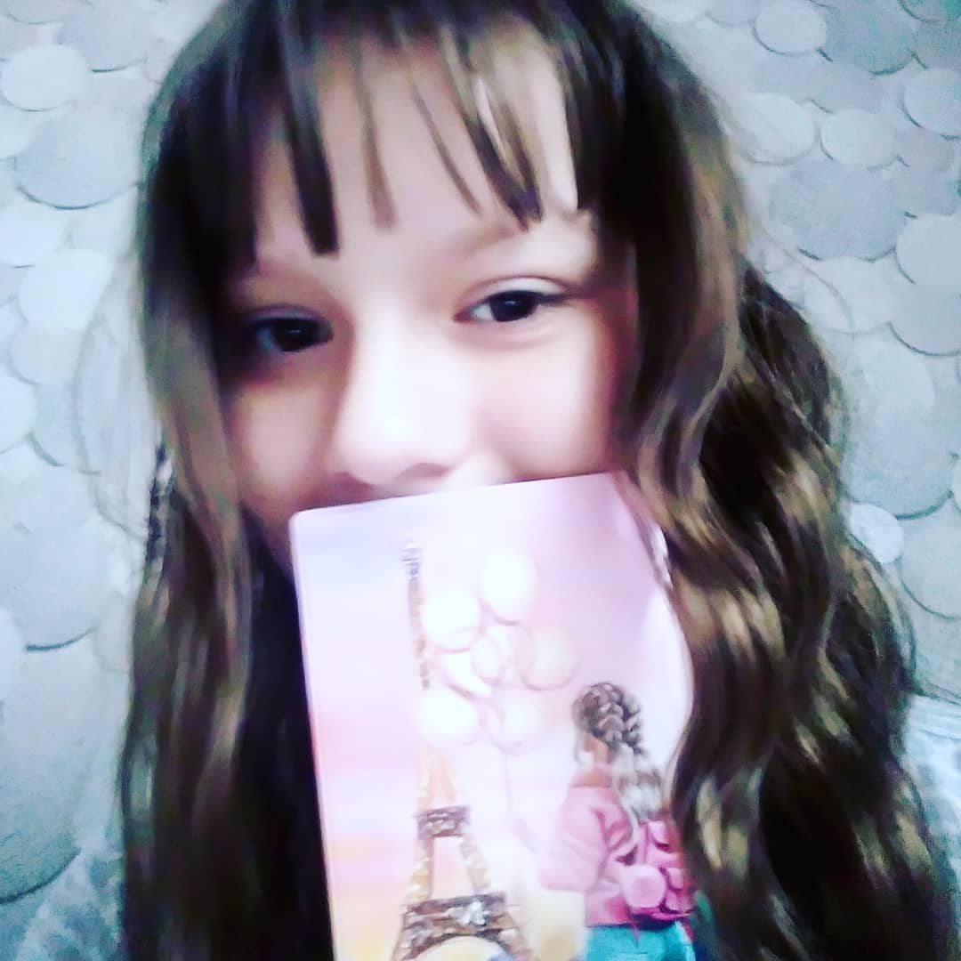 elizaveta_kovaleva17 в LOOKY. . Вот и первый докумен...