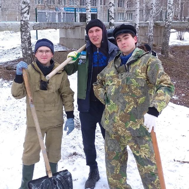 lapta000 в LOOKY. . Отрядный Вираж
Спаси...