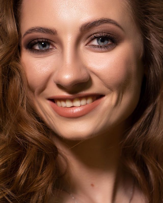 leodarmakeup в LOOKY. #макияжростов,#визажистростов,#вечерниймакияж,#вечерниймакияжростов,#праздничныймакияж,#праздничныймакияжростов,#прическиростов,#укладкиростов,#фотосессияростов,#фоторостов,#фотографростов. 🌟🌟🌟
Макияж , укла...