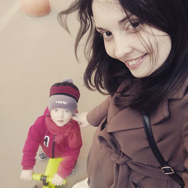 lika_sama в LOOKY. #семья,#сын,#прогулка,#тепло,#весна. Гуляем!🛴🌺

#семья ...