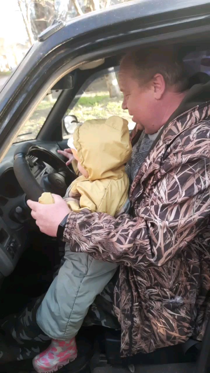 odincovanastasiya в LOOKY. . Учимся водить машину...