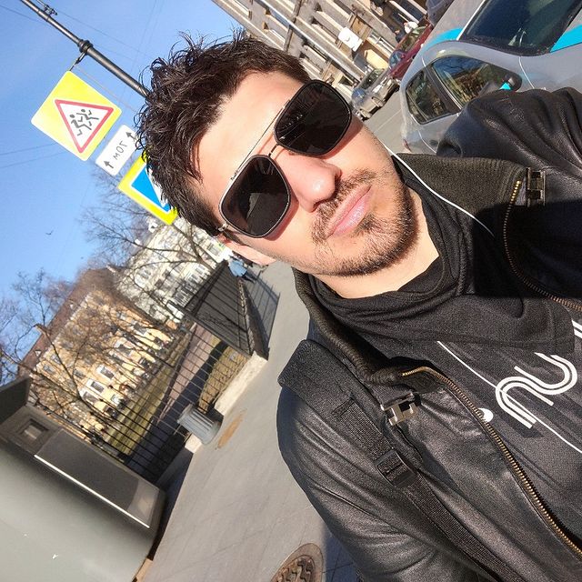 tarasovello в LOOKY. . Соскучились?)