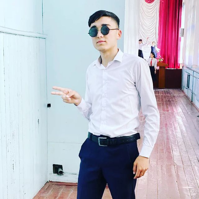 shakhboz10z в LOOKY. #сам,#спокойствие,#счастье,#друзьяшки,#школа1,#сугд,#картинки,#местосилы❤️,#топсохраненки,#топы,#лучшевсех. Несчастным или счаст...