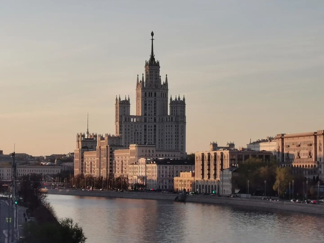 irenne_s_g в LOOKY — Город на закате
#моипрогулкипогороду с @ehidna.mau