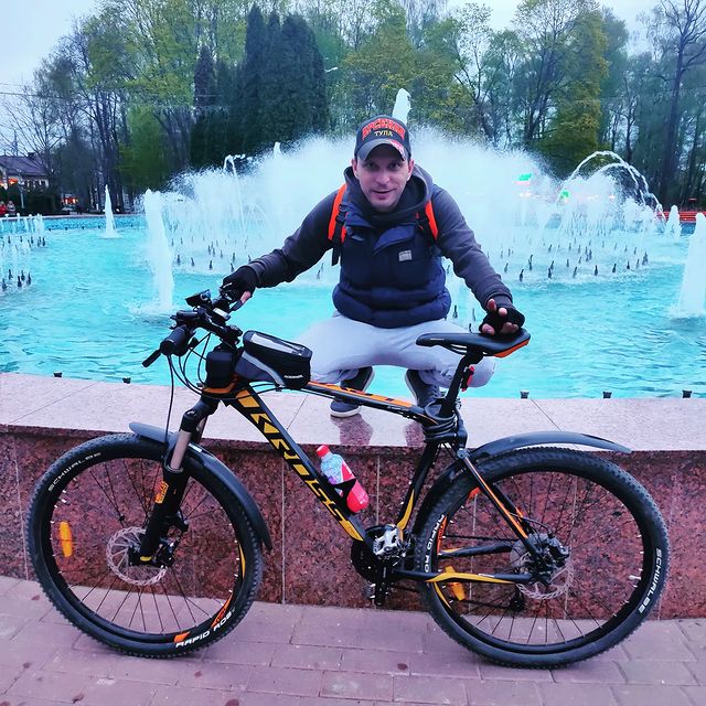 sergeytaxivaeroport в LOOKY. . null