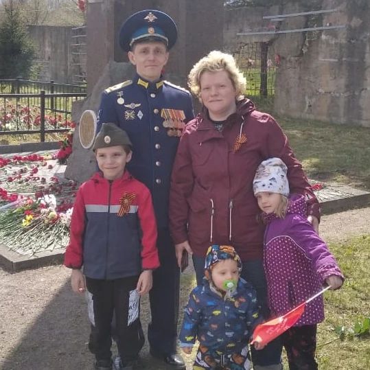 nastyasolova в LOOKY. . Мы. 9 мая 2022 года.
