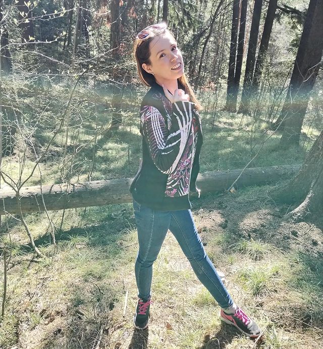 annkonshins в LOOKY. #безфильтров,#цитаты,#лес,#солнце,#любисебя. Каждый человек долже...