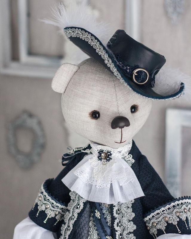 taotoystore в LOOKY. . 🌀 Галантный кавалер...