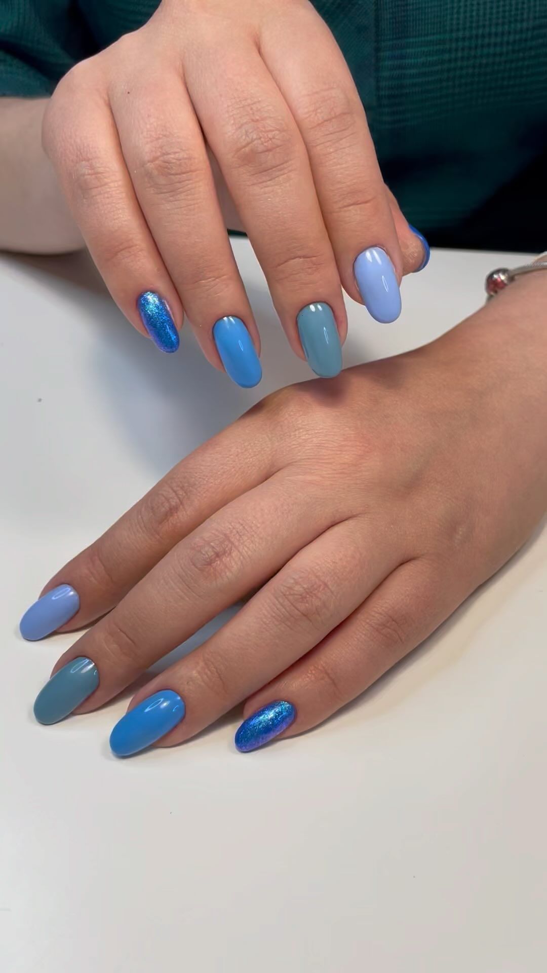 elenabris_nails в LOOKY. #небесныйманикюр,#голубойманикюр,#миндальныеногти. Синий серый голубой ...