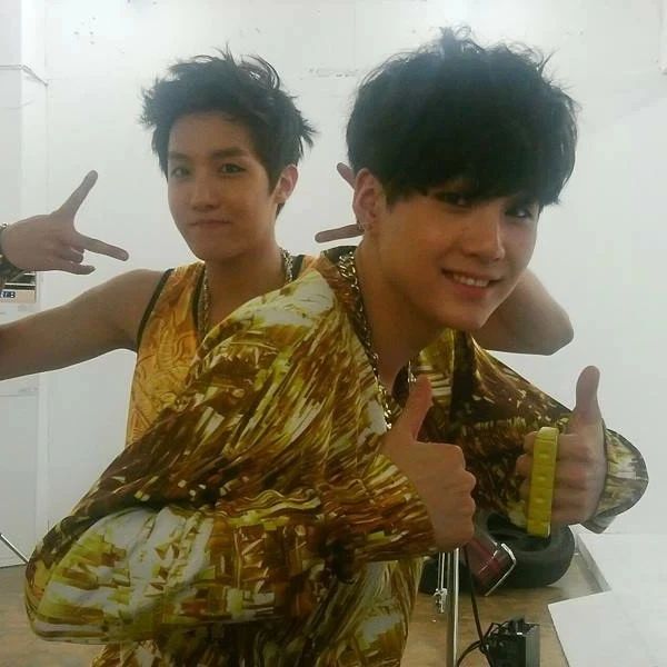 bangtan_boys_a.r.my в LOOKY — фото 2