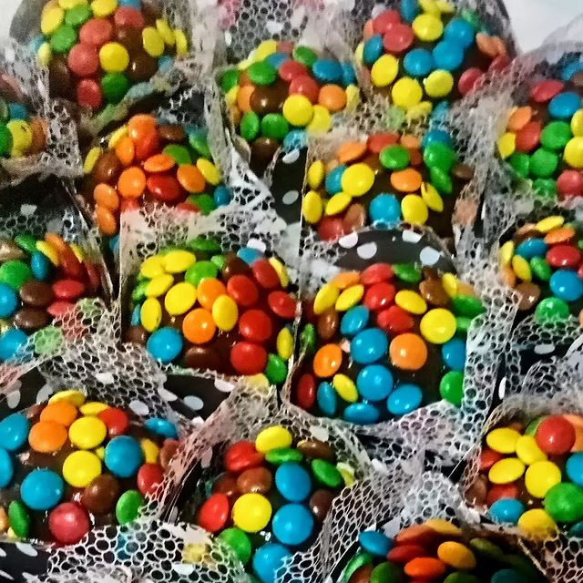 doces_helena_doces в LOOKY. . Brigadeiro com confe...