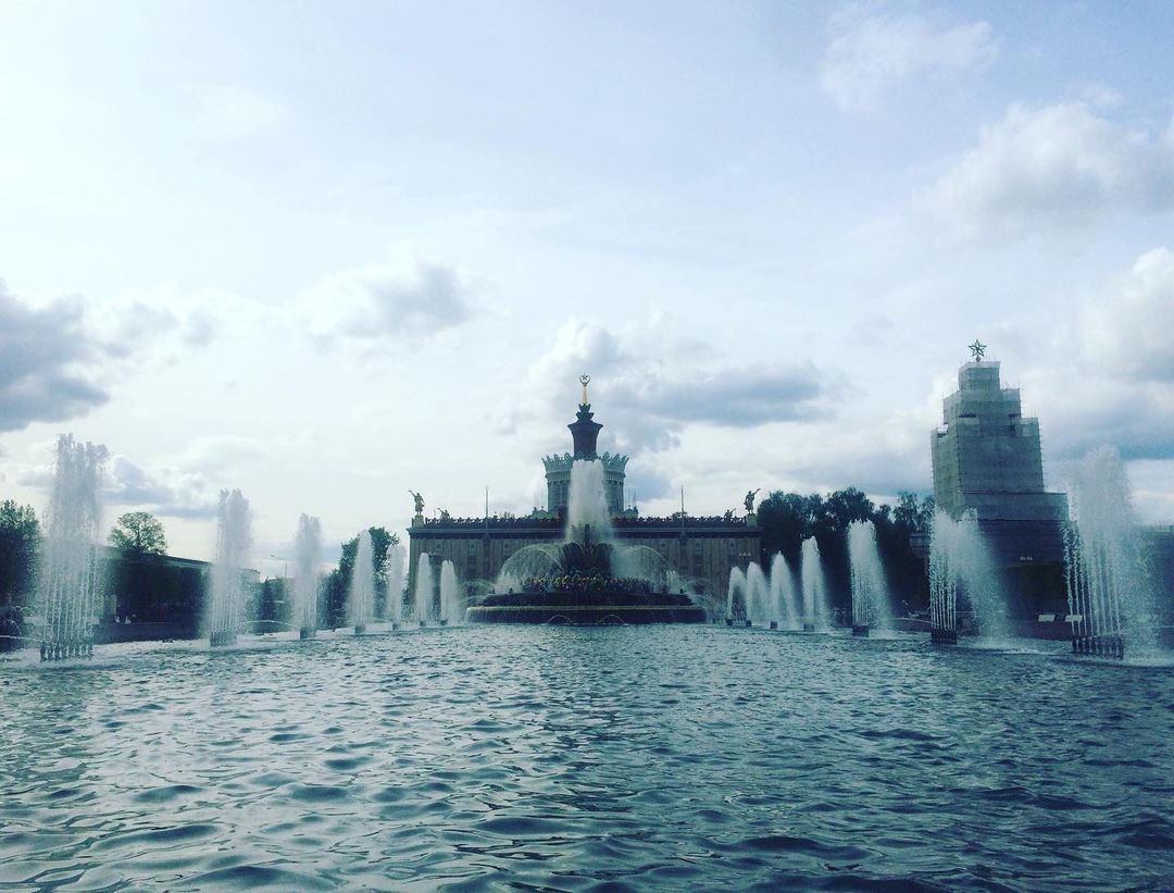 ceaseafire в LOOKY — #Fountain#Water#Relax#Park#Freedom#Nature#GoodVibes