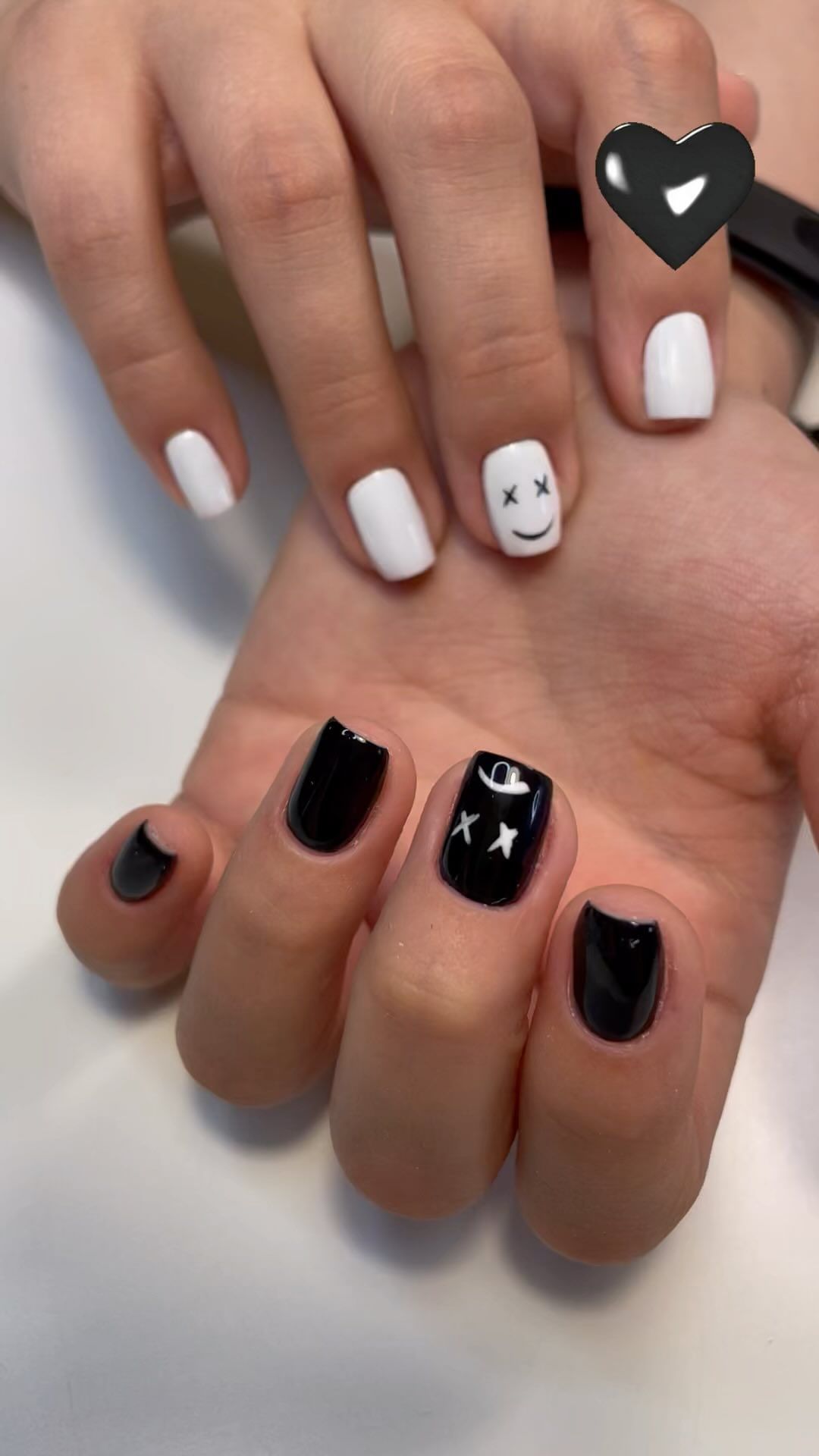elenabris_nails в LOOKY. #черныйманикюр,#белыйманикюр,#корткийквадрат,#белыеногти,#белыеногтидизайн,#черныеногти,#черныеногтидизайн,#маникюрмосквабеговая,#стильныйдизайнногией,#модныеногти,#модныйманикюр,#стильныеногти,#молодежныйманикюр,#маникюриньянь,#маникюрчерноебелое. 🖤Black & white 🤍 к...