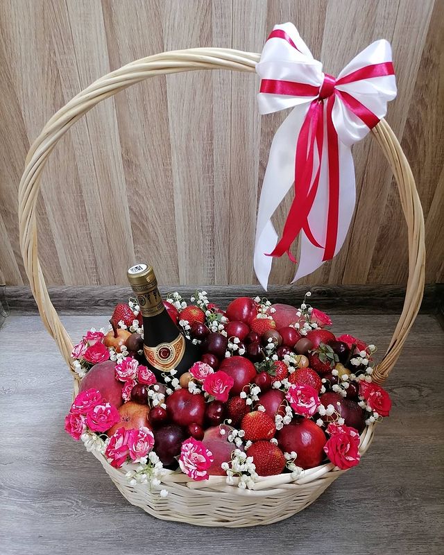podarki_lyubimsm63 в LOOKY. #фруктовыебукеты,#фруктовыйбукетсамара,#фруктоваякорзина,#корзинасфруктами,#подаркидлялюбимыхсамара,#подаркислюбовьюсамара,#фруктовыебукетысамара,#сладкиеподарки,#подаркинаденьрождениясамара,#выпускной2022,#подароквоспитателю,#подарокучителюсамара. Цены на корзины зави...