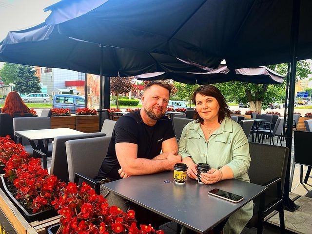 artem_patskevich в LOOKY. #2022,#belarus,#lida,#life,#jobs,#workingout,#working,#biz,#officemate,#business,#ilovemyjob,#businesswoman,#workhard,#workshop,#officelife,#office,#instajob,#workinprogress,#dayjob,#job,#workhardplayhard,#instawork,#businessowner,#workflow,#businesstrip,#atwork,#jobb,#work,#businessman,#workout. Мама и дядя Рома (се...