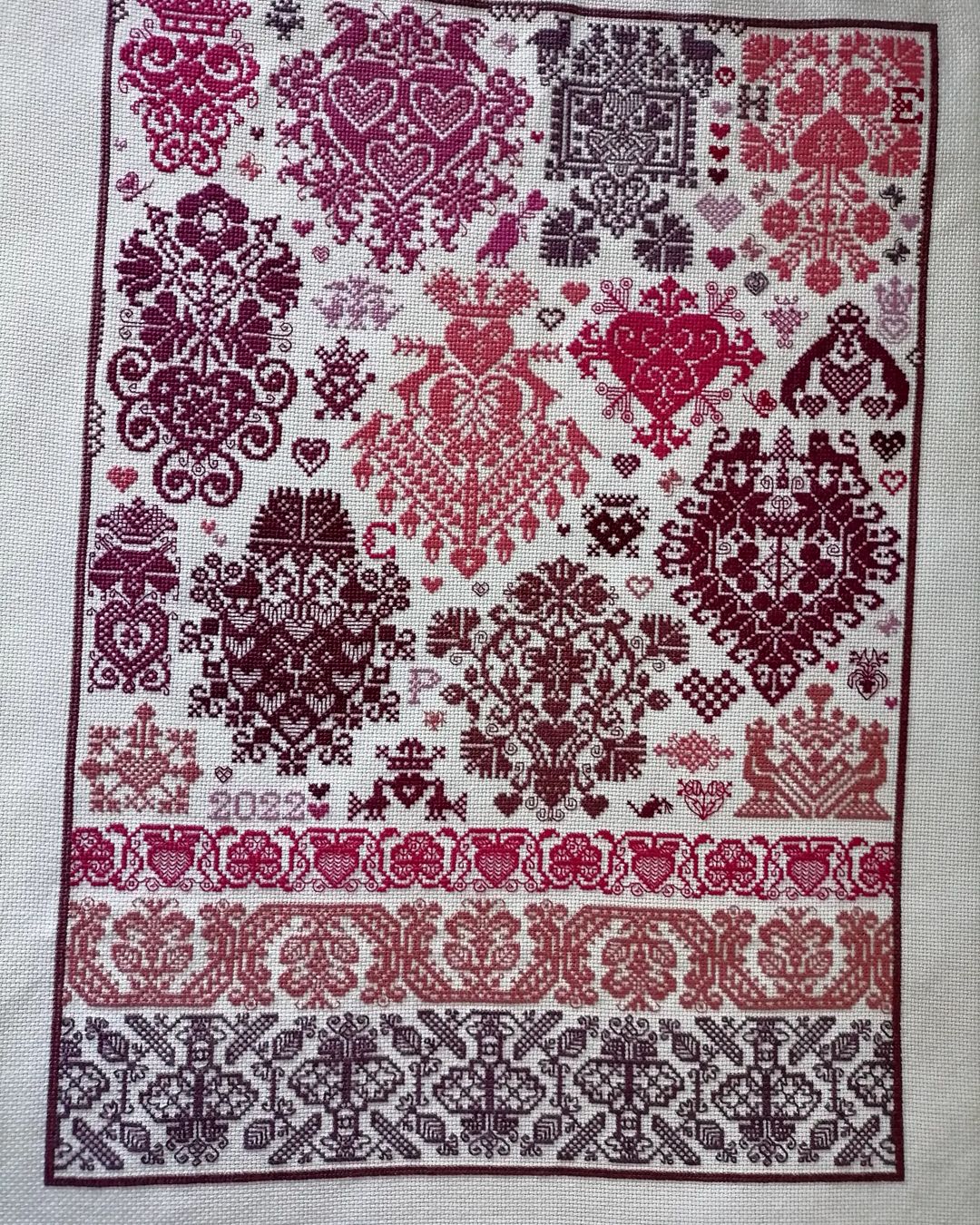 #crossstitch #longdogsamplers #longdog #вышивкакрестиком #вышиваюкрестиком #вышивкакрестом #xsstitch
