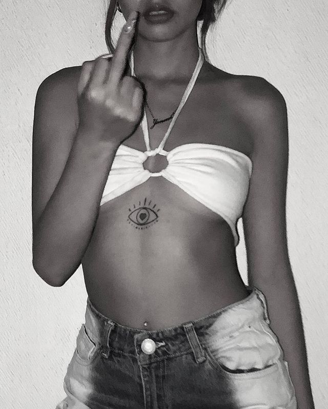 jimena.anaya_ в LOOKY. #feedorganizado,#feedfeed,#feedinstagram,#feedaesthetic,#selfie,#selfies,#pd,#photodump,#pinterest,#aesthetic,#ａｅｓｔｈｅｔｉｃ,#tattoo. Mucha selfie.✨
.
.
....