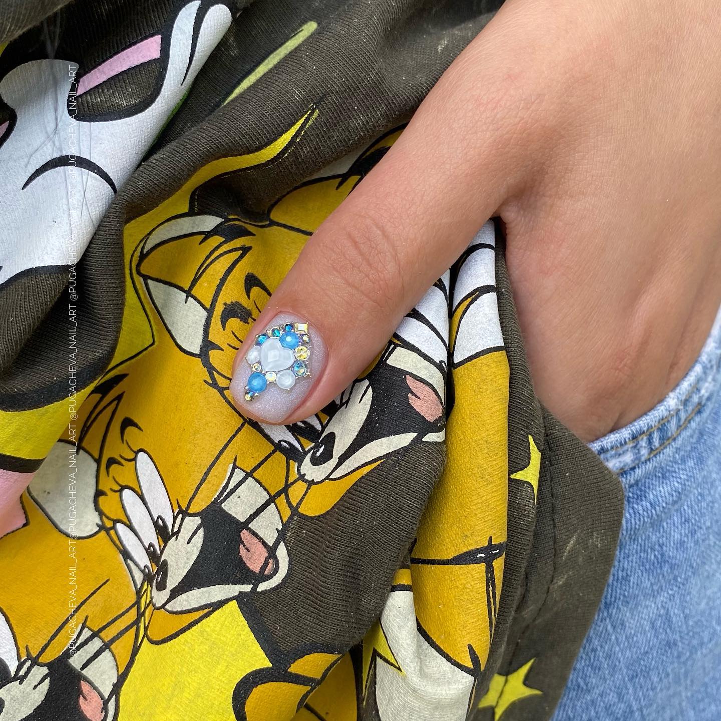 pugacheva_nail_art в LOOKY. #ручнаяроспись,#росписьногтей,#укреплениегелем,#укреплениеногтей,#покрытиегельлаком,#маникюр,#новомомосковск,#красотаспасетмир,#инкрустация,#инкрустацияногтей,#инкрустациястразами,#pugacheva_nail_art. Сколько лет сколько ...