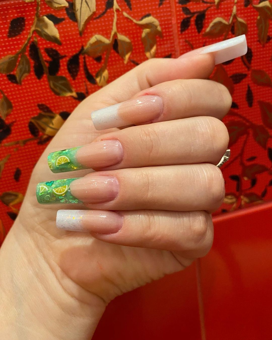 nailone.artista in LOOKY. . null