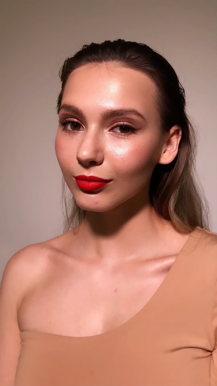 leodarmakeup в LOOKY. #макияжростов,#визажистростов,#вечерниймакияж,#вечерниймакияжростов,#праздничныймакияж,#праздничныймакияжростов,#прическиростов,#укладкиростов,#фотосессияростов,#фоторостов,#фотографростов,#выпускнойростов,#макияжнавыпускной,#макияжнавыпускнойростов. Выпускные вот - вот ...