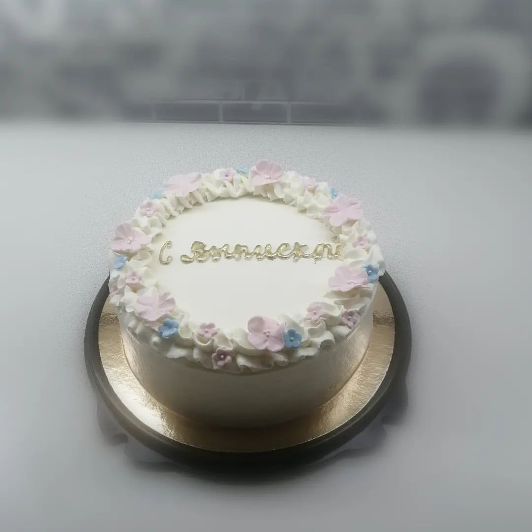 nstarostina_cake in LOOKY. . null