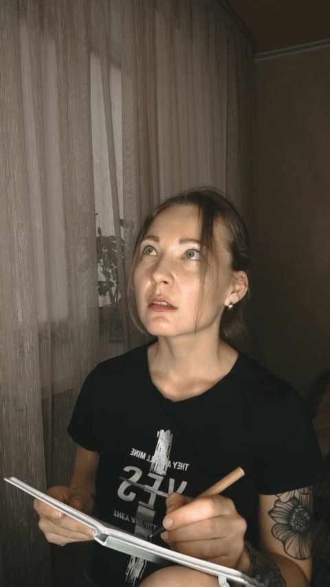 poems_with_love_ в LOOKY. #стихи,#моймозг,#мозгпроснись,#творческийкризис,#смехпродлеваетжизнь. Мой мозг: танцуй, ма...