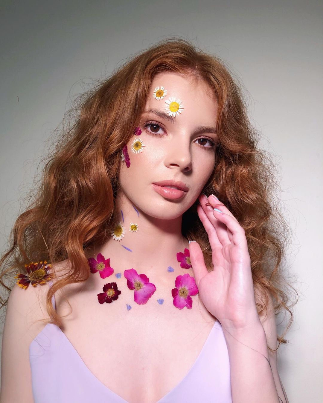 Образ для фотосессии на природе (да и не только) 🌸
Макияж , укладка: @leodarmakeup
Модель: @a_sarafanova 

#макияжростов #визажистростов #вечерниймакияж #вечерниймакияжростов #праздничныймакияж #праздничныймакияжростов #прическиростов #укладкиростов #фотосессияростов #фоторостов #фотографростов #выпускнойростов #макияжнавыпускной #макияжнавыпускнойростов