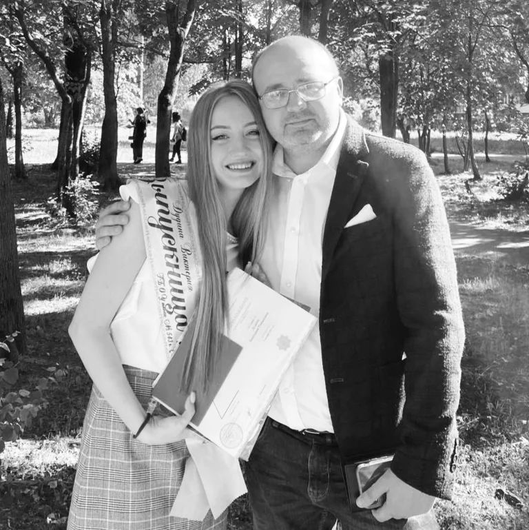 romdud in LOOKY. #Санкт-Петербург,#алыепаруса,#выпускной. Очередная ч/б фотока...