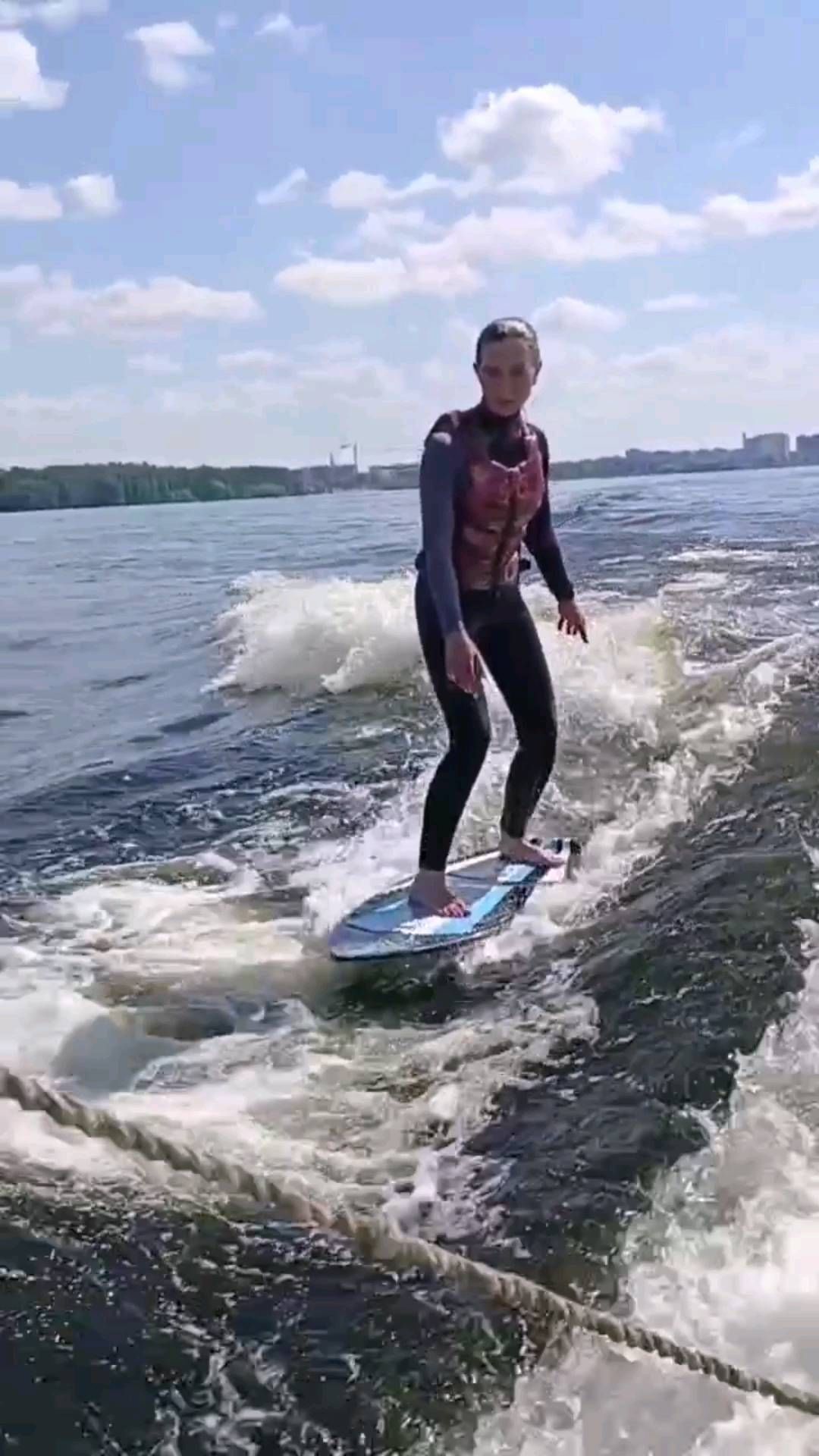 __ellen_ka__ в LOOKY. #кчертухэштеги,#wakesurf,#эмоции. Наконец-то это сверш...