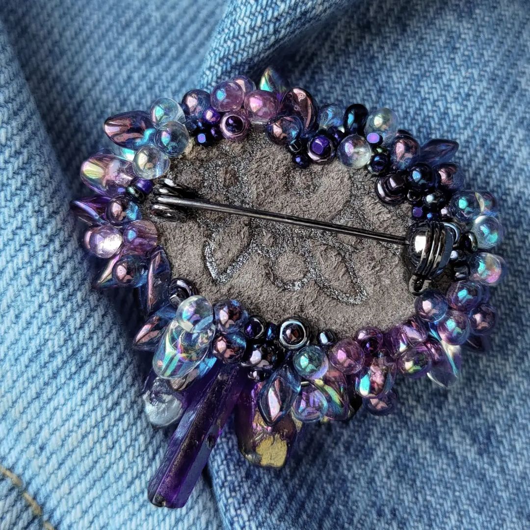 albo_studio в LOOKY — • BACK SIDE •
Lapel brooch 'Purple 
___

• ОБРАТНАЯ СТОРОНА 