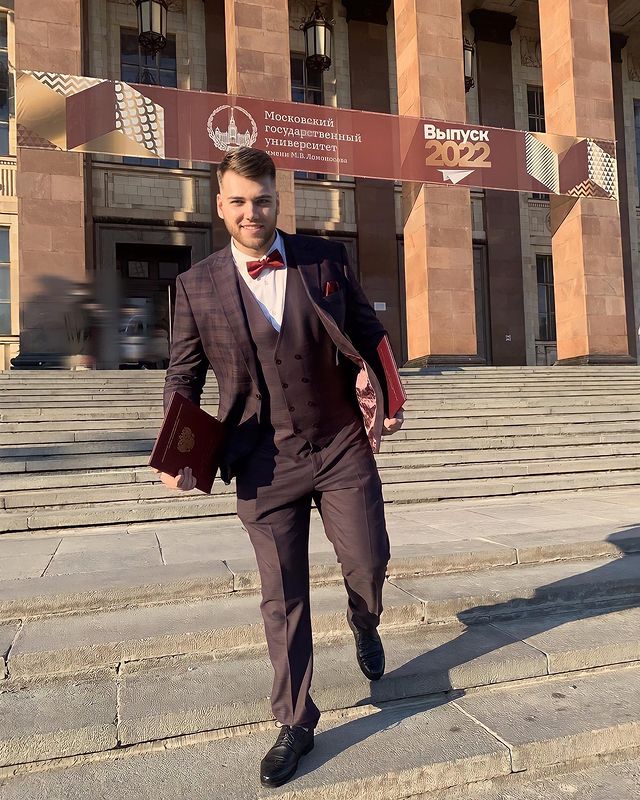 mr.viliar в LOOKY. . Цвет настроения крас...