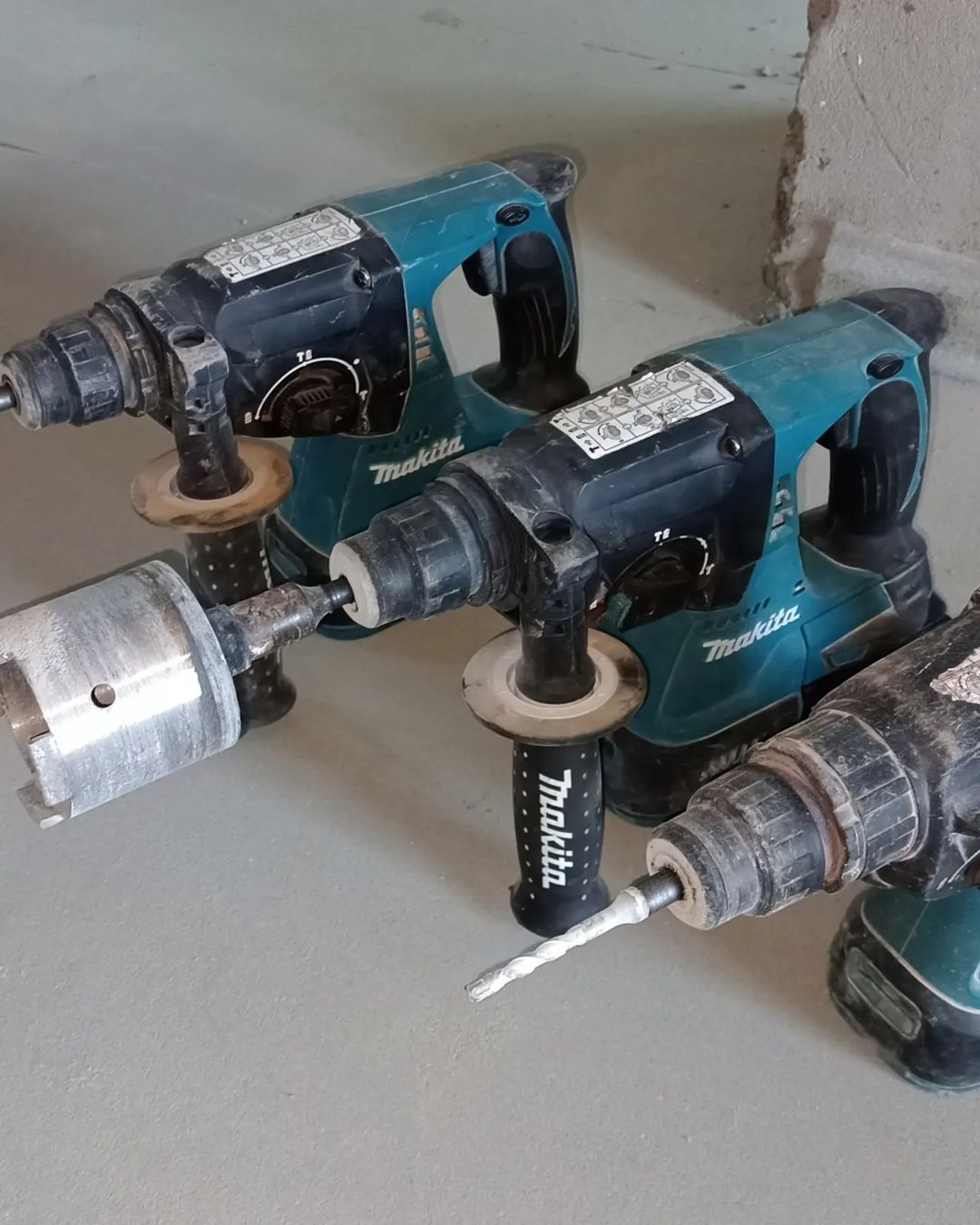 Бурим, сверлом, долбим! #РодненькаMakitaчка
#makita