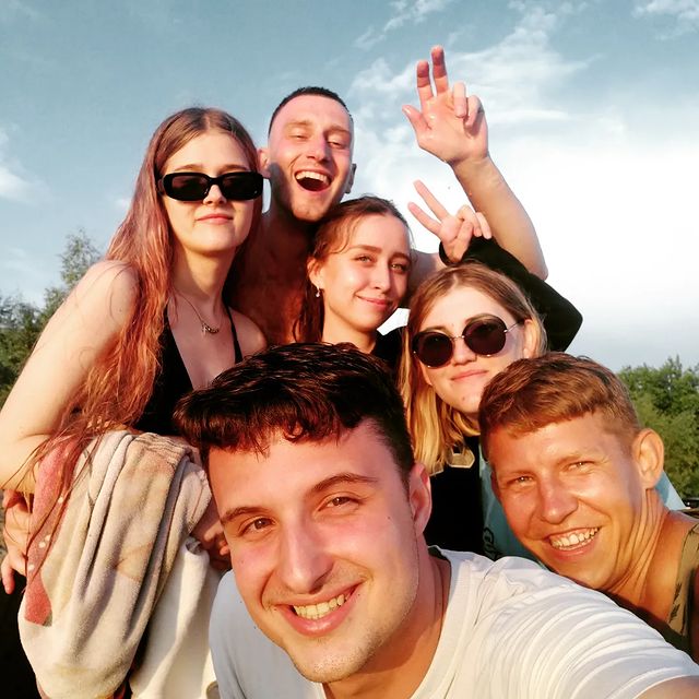 oleg_lll_ in LOOKY. #sun,#sky,#summer,#summertime,#friends,#summerparty. Итальянцы в сердцах)...