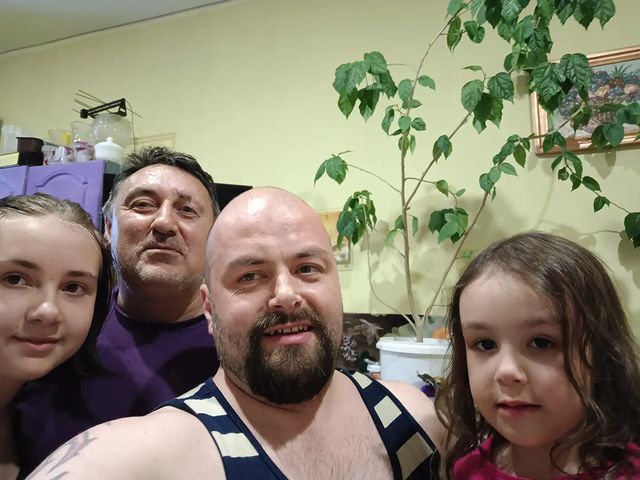 let_official в LOOKY. . Двоюродная сестра, д...