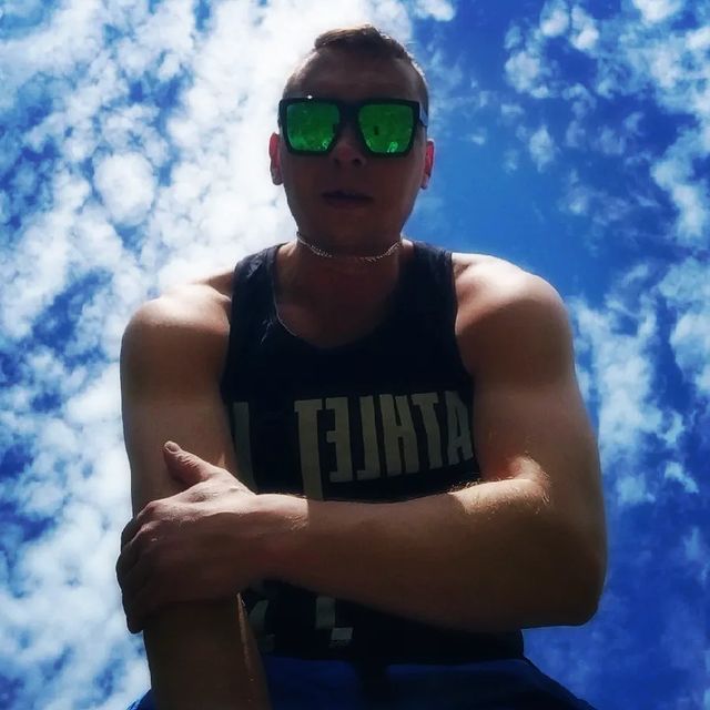 freegad_is_not_a_boat в LOOKY. . null